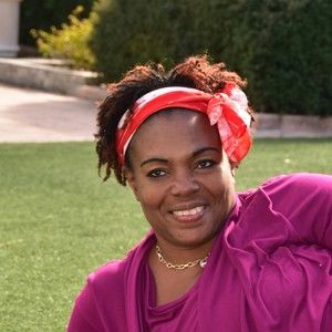 Meet your Posher, Suzette